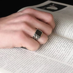 minimalist and fashionable men's ring