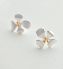 Fashion Jewelry Silver Color Small Pearl Cat Stud Earrings