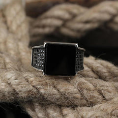 Fashion Generous Rings For Men Simple Black Zircon Geometry Jewelry