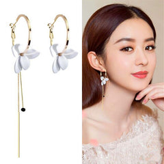 Retro Asymmetric Butterfly Imitation Pearl Earrings Fashion Round Flower