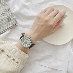 New Fashion Men Watches for Gift Women Leather Strap Quartz