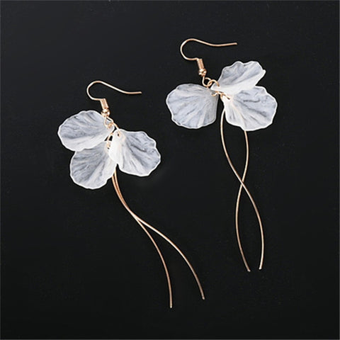 Retro Asymmetric Butterfly Imitation Pearl Earrings Fashion Round Flower