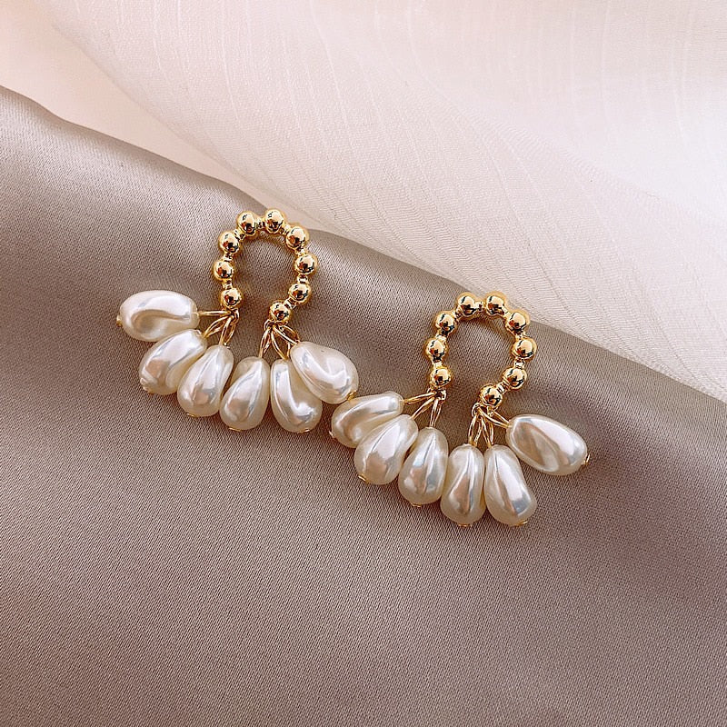 Trendy Geometric Pearl Classic Pineapple Pearl Stud Earrings