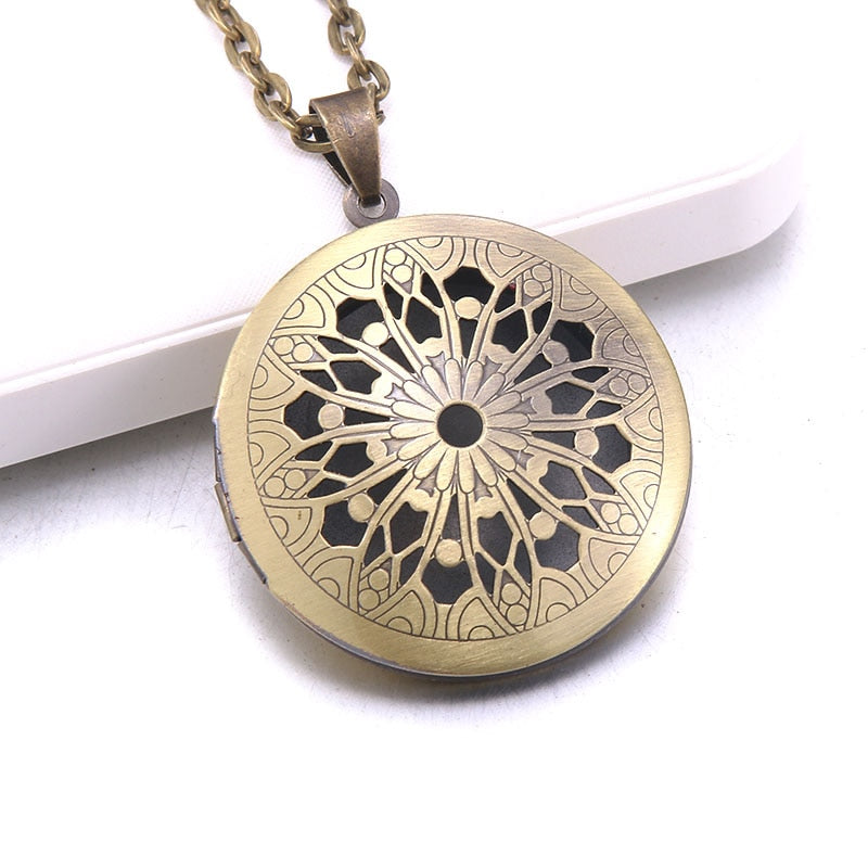 Unique Carved Design Copper Oval Photo Frame Pendant Necklace Charm