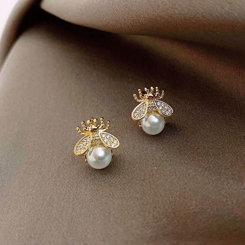 Style Honey Bee Pearl Stud Earrings