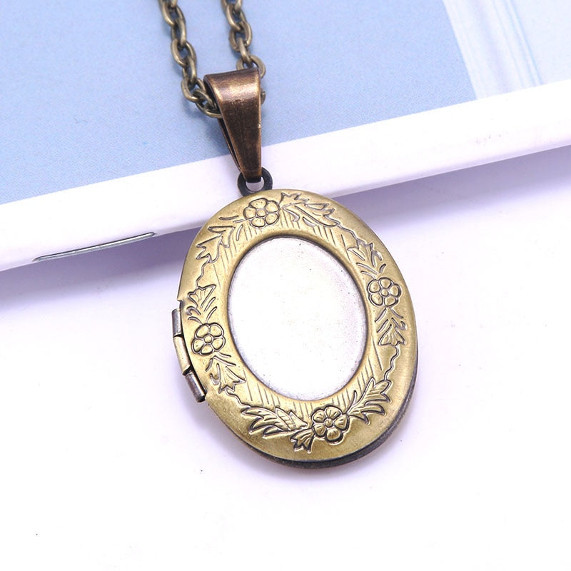 Unique Carved Design Copper Oval Photo Frame Pendant Necklace Charm