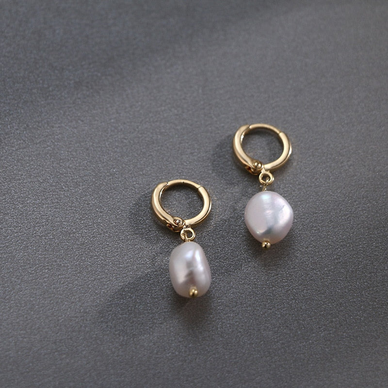 Fashion Irregular Pearl Dangle Earrings