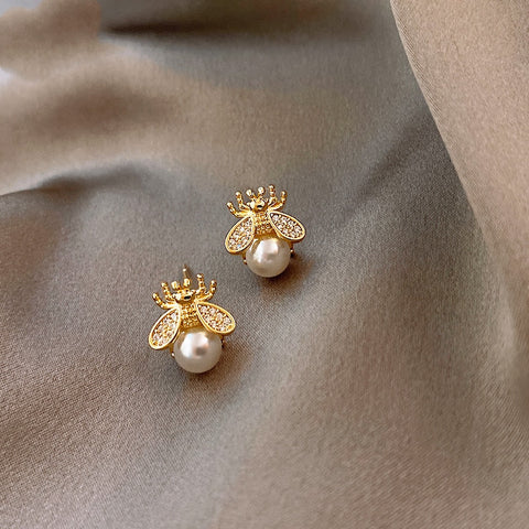Style Honey Bee Pearl Stud Earrings