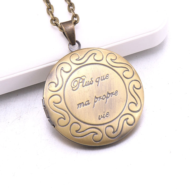 Unique Carved Design Copper Oval Photo Frame Pendant Necklace Charm