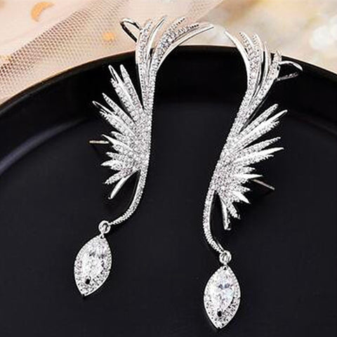 Retro Asymmetric Butterfly Imitation Pearl Earrings Fashion Round Flower