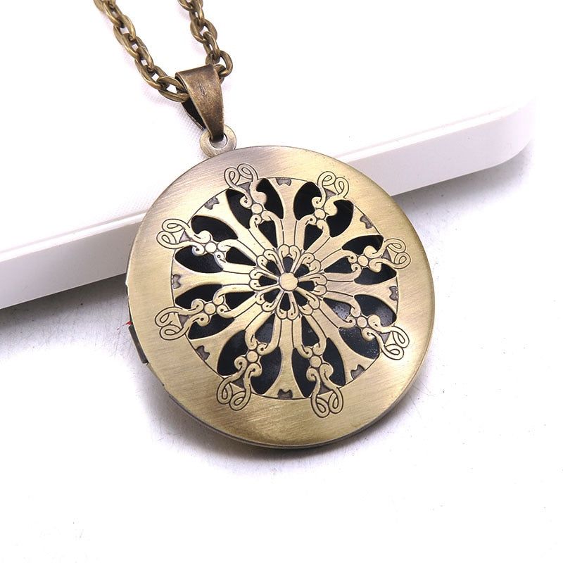 Unique Carved Design Copper Oval Photo Frame Pendant Necklace Charm