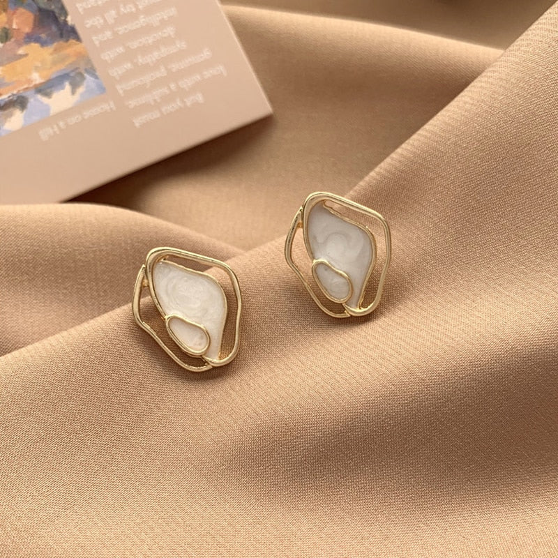 Honey Bee Pearl Earrings Fashion Temperament Versatile Small Earrings