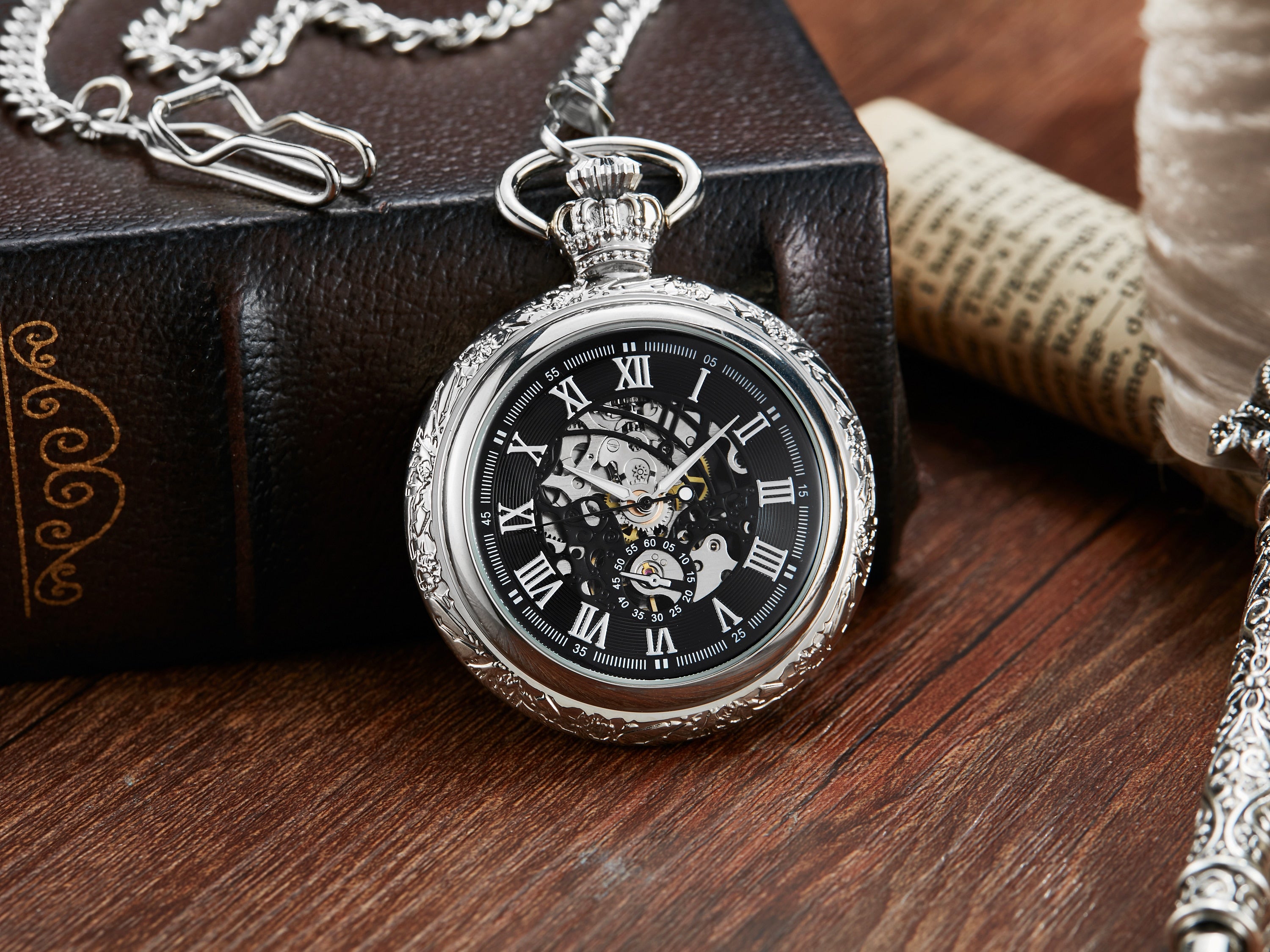 Bronze Mechanical Hand Wind Pocket Watches Roman Numeral