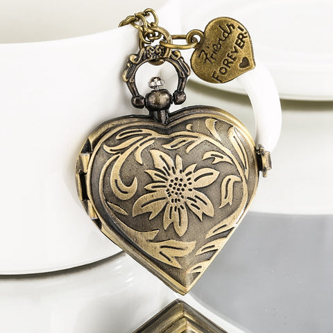 Fashion Silver Heart Shaped Lovely Hollow Elegant Quartz Pocket