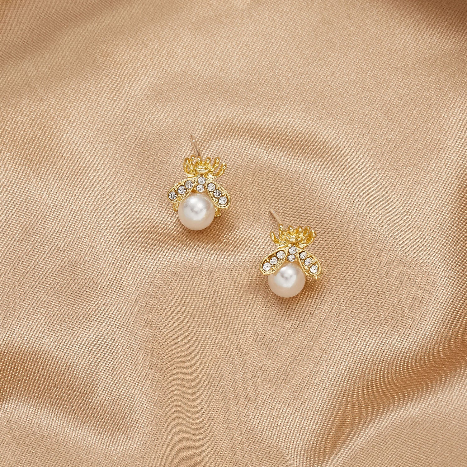 Honey Bee Pearl Earrings Fashion Temperament Versatile Small Earrings