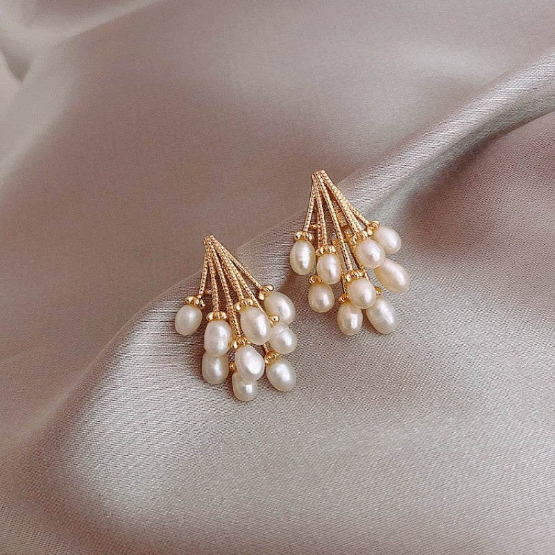 Honey Bee Pearl Earrings Fashion Temperament Versatile Small Earrings